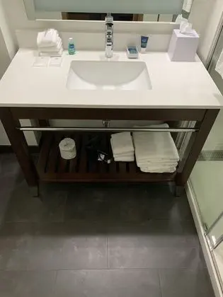 Design Oda, 2 Büyük (Queen) Boy Yatak (Hearing Accessible)