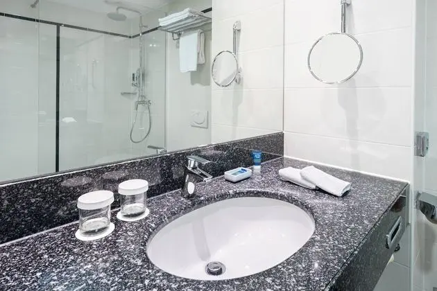 Classic Oda, 1 Büyük (Queen) Boy Yatak, Sigara İçilmez