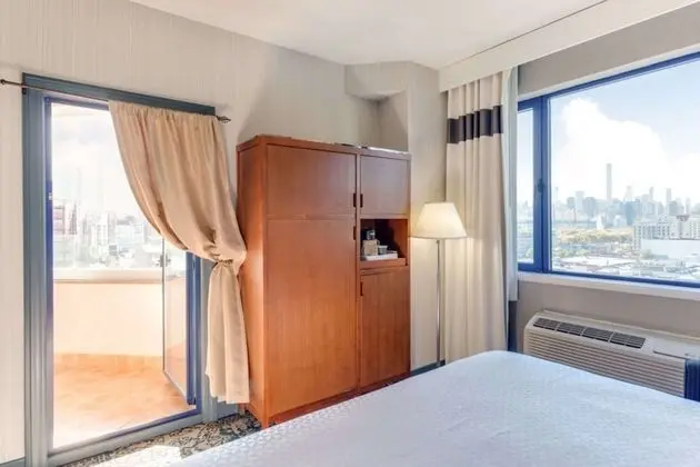 Standard Oda, 1 En Büyük (King) Boy Yatak, Balkon, Şehir Manzaralı