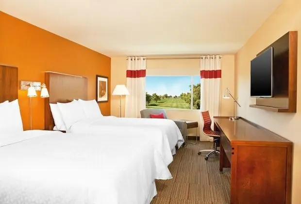 Oda, 2 Çift Kişilik Yatak, Golf Manzaralı (Mobility Accessible, Tub)