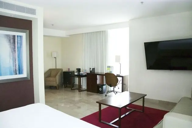 Junior Süit, 1 En Büyük (King) Boy Yatak ve Çekyat, Balkon, Şehir Manzaralı (Balcony)