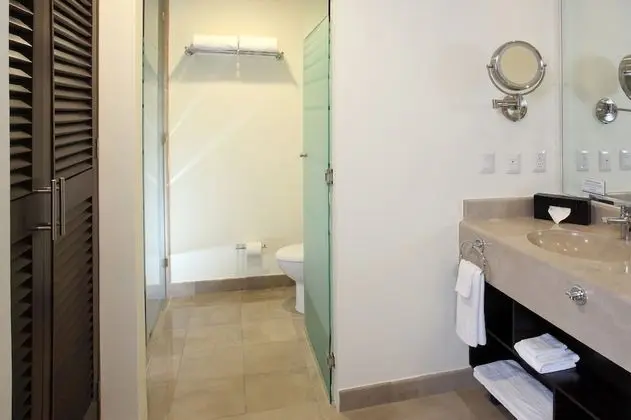 Oda, 1 En Büyük (King) Boy Yatak, Balkon, Kısmi Deniz Manzarası