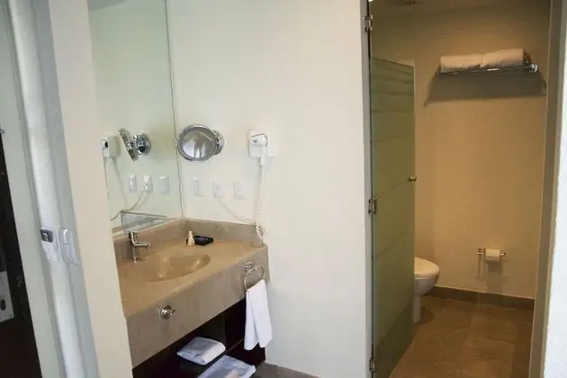Oda, 1 En Büyük (King) Boy Yatak, Balkon, Kısmi Deniz Manzarası