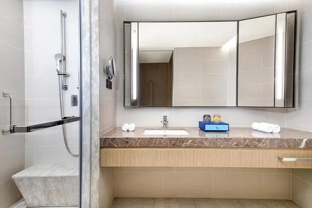 Oda, 2 Çift Kişilik Yatak, Sigara İçilmez, Balkon