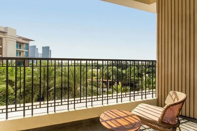 Oda, 2 Çift Kişilik Yatak, Sigara İçilmez, Balkon