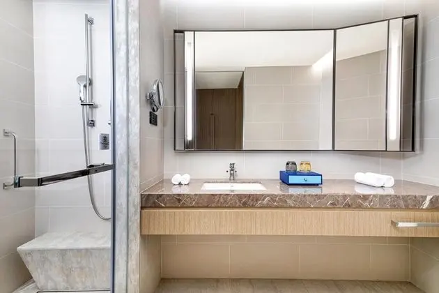 Oda, 2 Çift Kişilik Yatak, Sigara İçilmez, Balkon