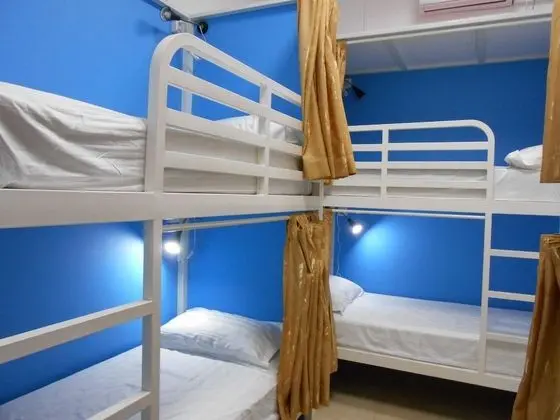 1 single bed in 4 beds room