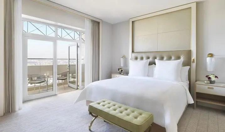 Four Seasons, Deluxe Süit, Executive Katı