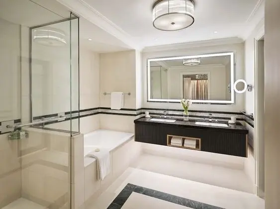 Four Seasons, Deluxe Süit, Executive Katı