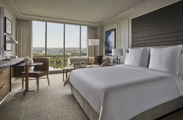 Deluxe Oda, Göl Manzaralı (High Floor)