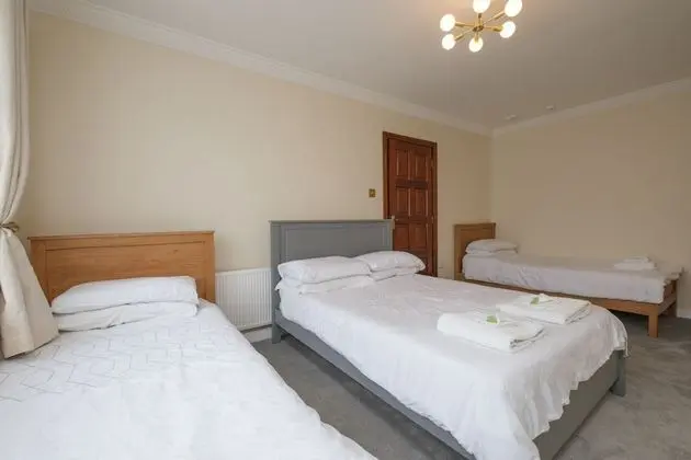 Dört Kişilik Oda, Banyolu/Duşlu