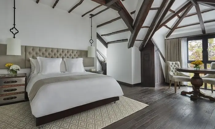 Grand Premier Room