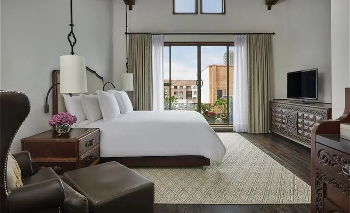 Grand Premier Room