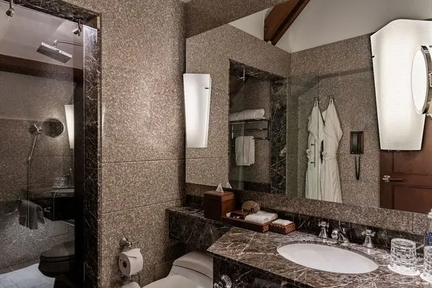 Grand Premier Room