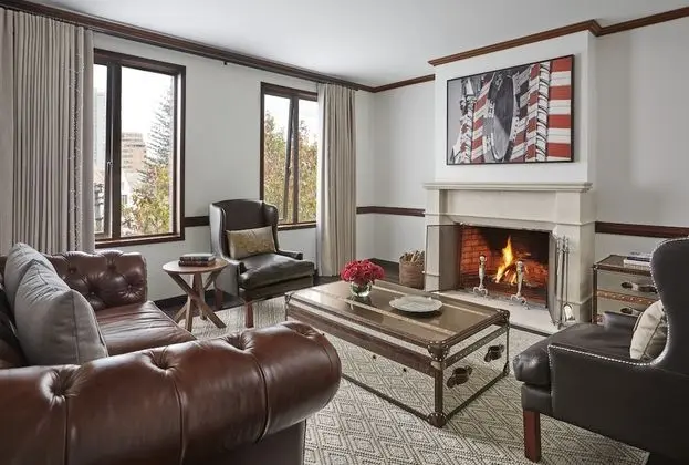 One-Bedroom Suite with Balcony