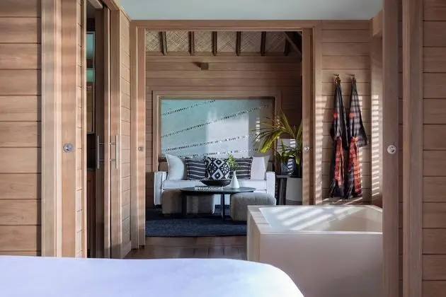 Bungalov, 1 Yatak Odası, Lagün Manzaralı, Deniz Üstü (Plunge Pool)