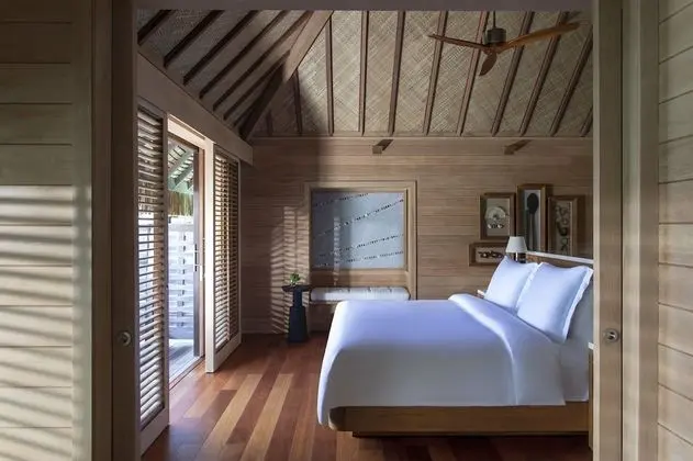 Süit, 1 Yatak Odası, Plaj Manzaralı (Over Water Bungalow Suite, Two Queens)