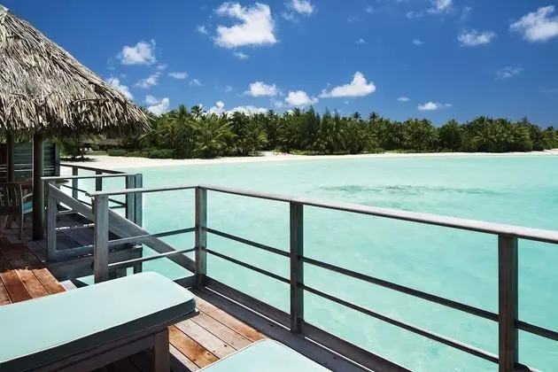 Süit, 1 Yatak Odası, Plaj Manzaralı (Over Water Bungalow Suite, Two Queens)