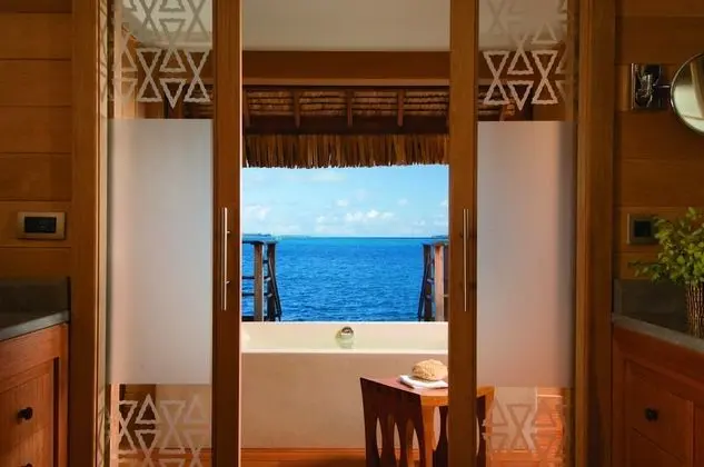 Superior Süit, 1 Yatak Odası, Plaj Manzaralı (Over Water Bungalow Suite, King)