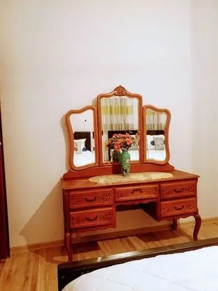 Üç Kişilik Oda, Bahçe Manzaralı