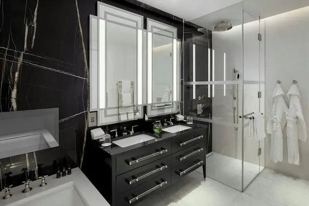 Oda, Sigara İçilmez (The Crown Residence)