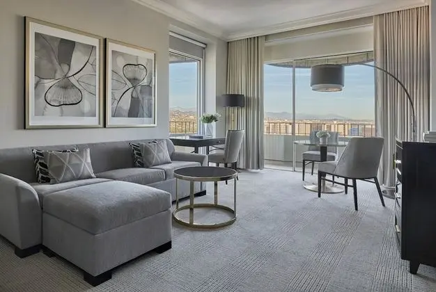 Süit, 1 Yatak Odası (Doheny Suite, Wraparound Balcony)