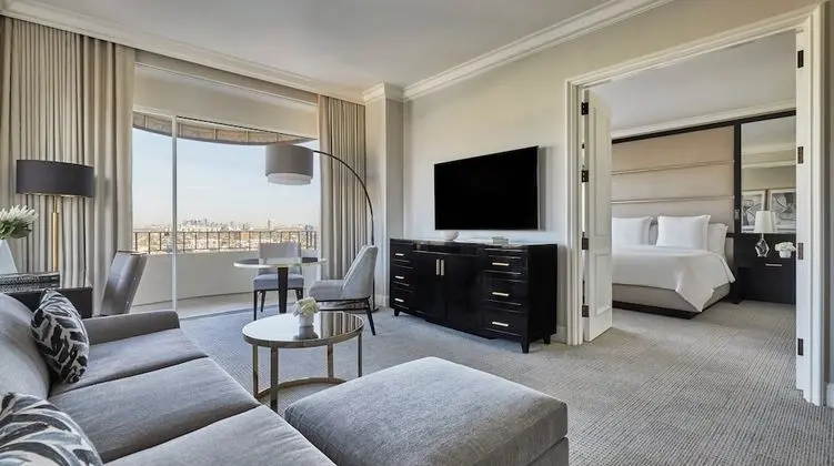 Süit, 1 Yatak Odası (Doheny Suite, Wraparound Balcony)