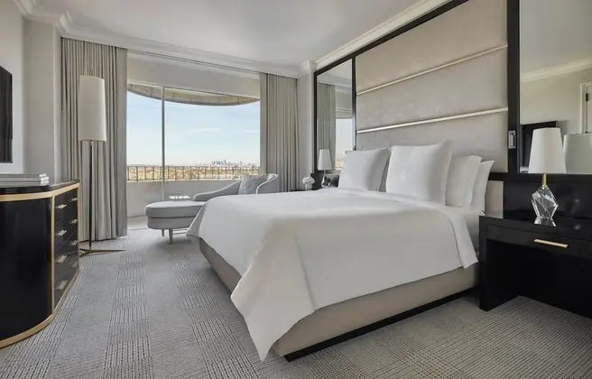 Süit, 1 Yatak Odası (Doheny Suite, Wraparound Balcony)