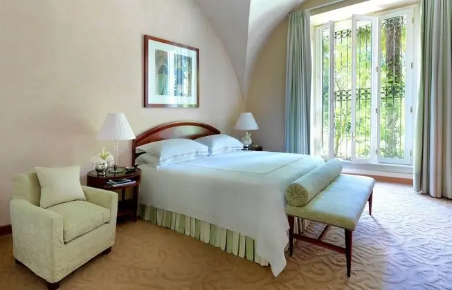 Süit, Bir En Büyük (King) Boy Yataklı (Cloister)