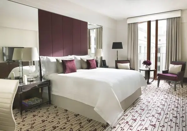 Deluxe Oda, 1 En Büyük (King) Boy Yatak, Avlu Manzaralı