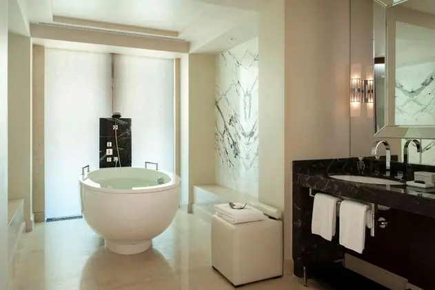 Four Seasons, Süit, 1 En Büyük (King) Boy Yatak