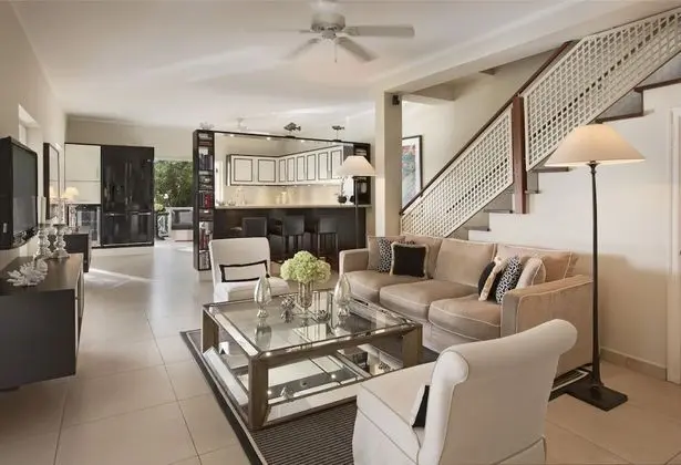 2 Bedroom Palm Grove Residence with Pool