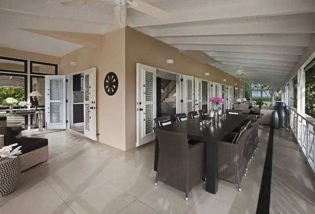 2 Bedroom Palm Grove Residence with Pool