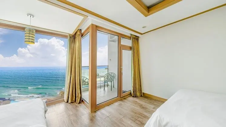 Ocean Two Bed (Room randomly assigned)