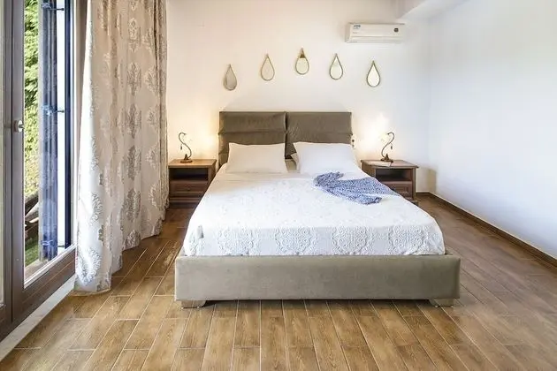 Grand Villa, 2 Yatak Odası, Kişiye Özel Havuzlu, Bahçeli
