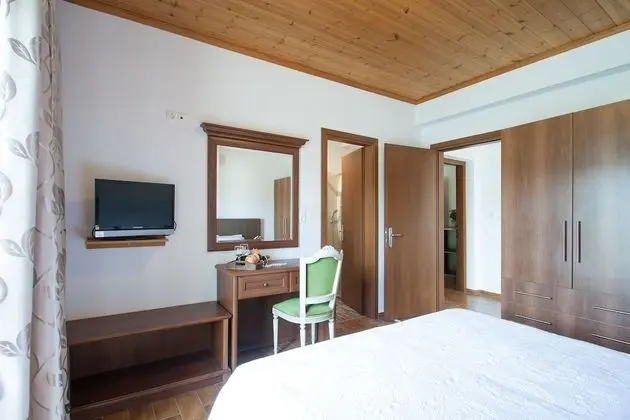 Grand Villa, 2 Yatak Odası, Kişiye Özel Havuzlu, Bahçeli