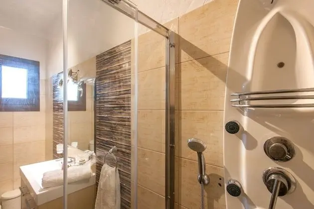 Grand Villa, 2 Yatak Odası, Kişiye Özel Havuzlu, Bahçeli