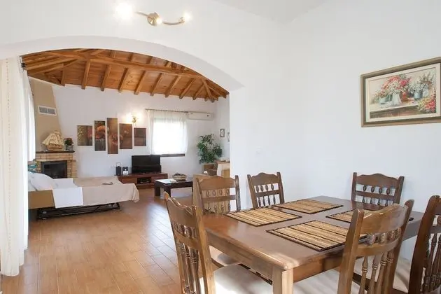 Luxury Villa, 2 Yatak Odası, Kişiye Özel Havuzlu, Bahçeli