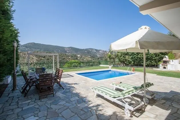 Luxury Villa, 2 Yatak Odası, Kişiye Özel Havuzlu, Bahçeli