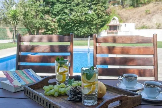 Luxury Villa, 2 Yatak Odası, Kişiye Özel Havuzlu, Bahçeli