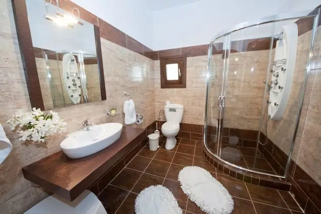 Luxury Villa, 2 Yatak Odası, Kişiye Özel Havuzlu, Bahçeli