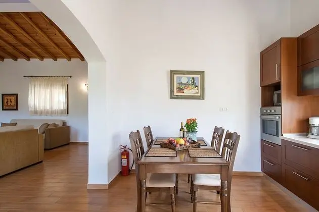 Luxury Villa, 2 Yatak Odası, Kişiye Özel Havuzlu, Bahçeli
