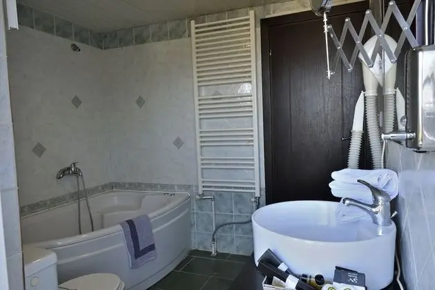 Standard Oda, Bağlantılı Odalar