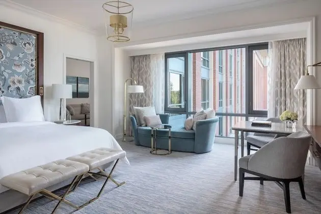 Süit, Köşe (Malibu - Hearing Accessible)