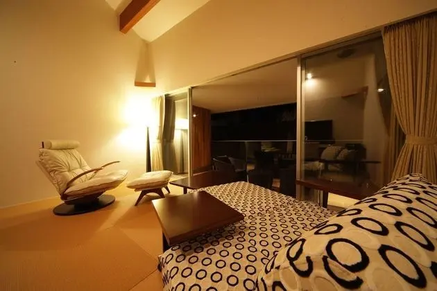 A Maisonette Twin Room with Private Bath- Fuji