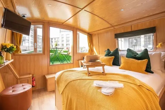 Luxury Kulübe (Camillia Houseboat)