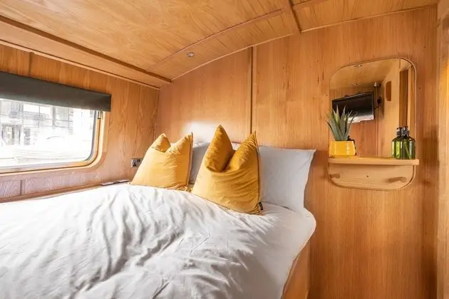 Luxury Kulübe (Camillia Houseboat)