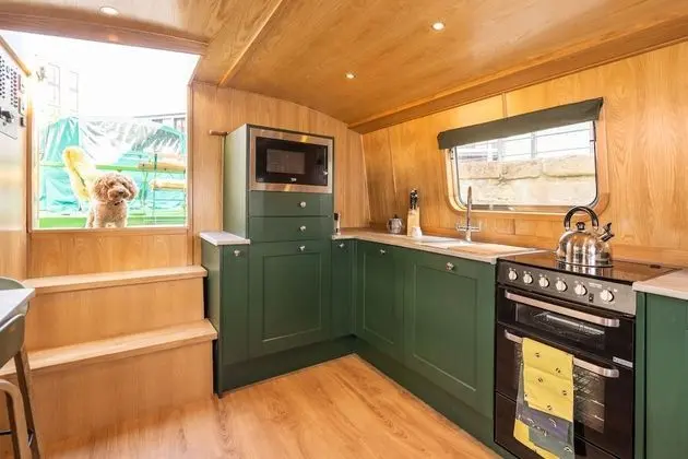 Luxury Kulübe (Camillia Houseboat)