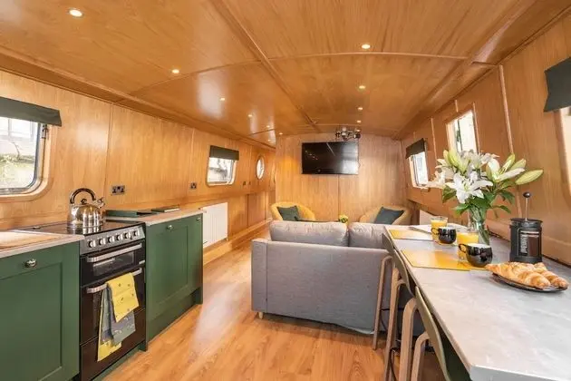 Luxury Kulübe (Camillia Houseboat)