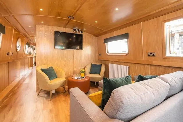 Luxury Kulübe (Camillia Houseboat)